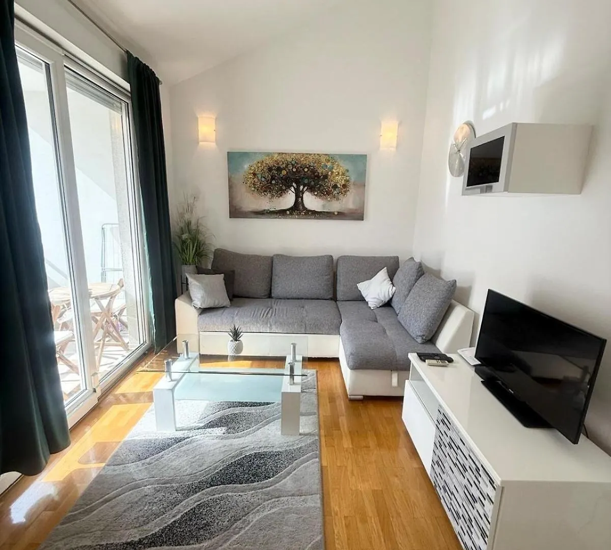 Apartment My Place Split